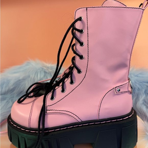 Dollskill Pink and Black Mismatched Platform Combat Boots size 7 BRAND NEW. - Picture 8 of 9